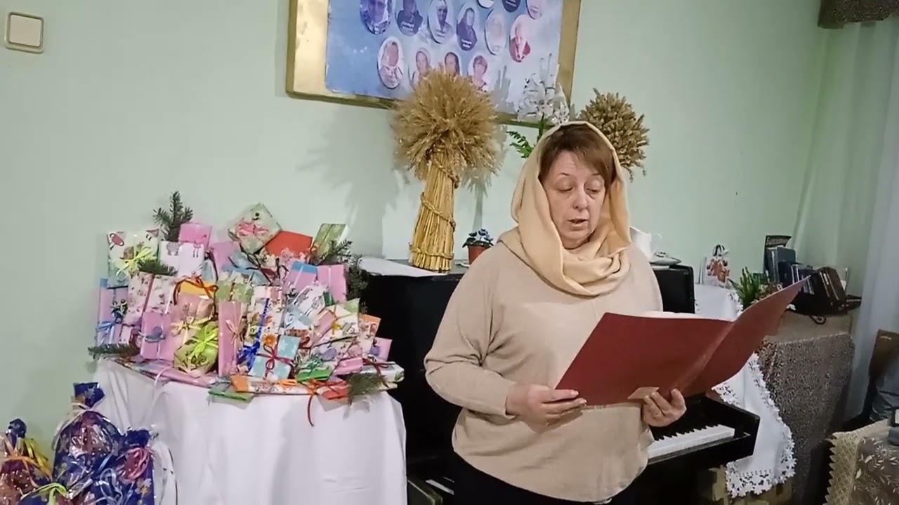 Дед Мороз, огни, подарки, елка