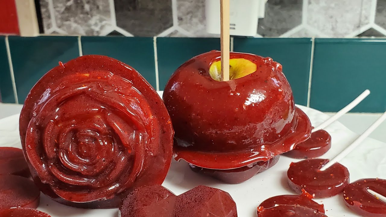 MANZANAS DE CARAMELO EN FORMA DE ROSA