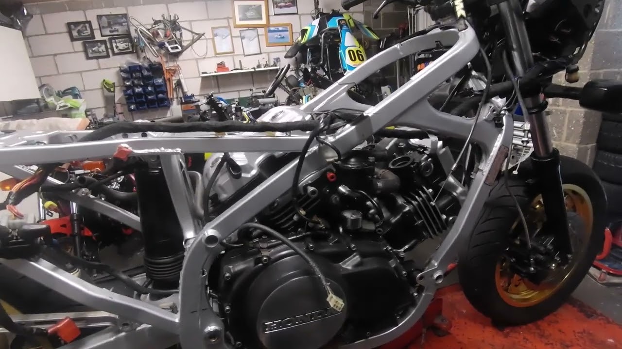 Honda VF750F to VFR750   part 4