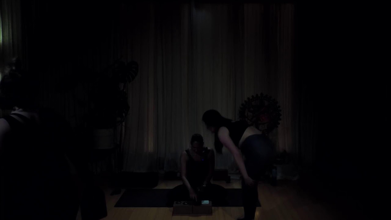 Three Queens Yoga Classes Live