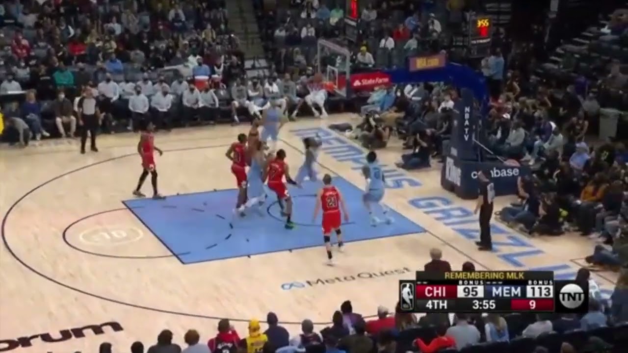 Ja Morant Hits a 360 Layup to end off his night...
