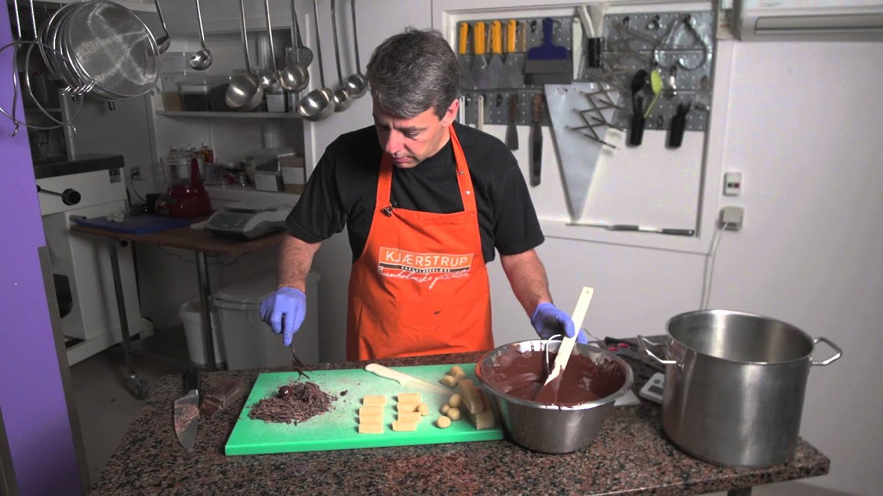 Kj&aelig;rstrup Marcipanbr&oslash;d