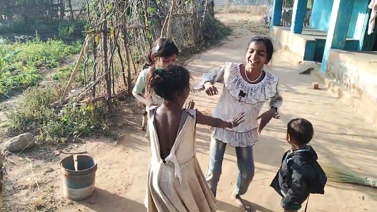 मस्ती करते डांस