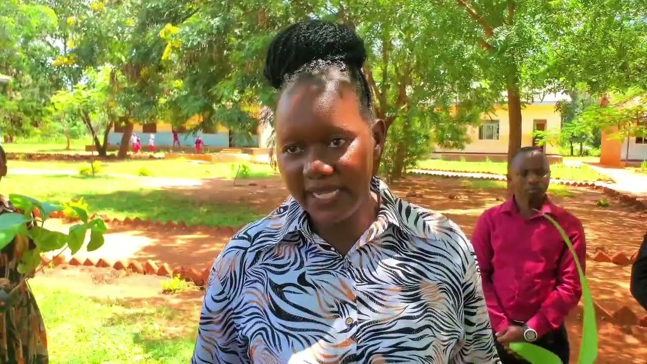 UONGOZI KATA YA CHANIKA NGUO YAPANDA MITI 100 ILI KUPAMBANA NA MABADILIKO YA TABIANCHI