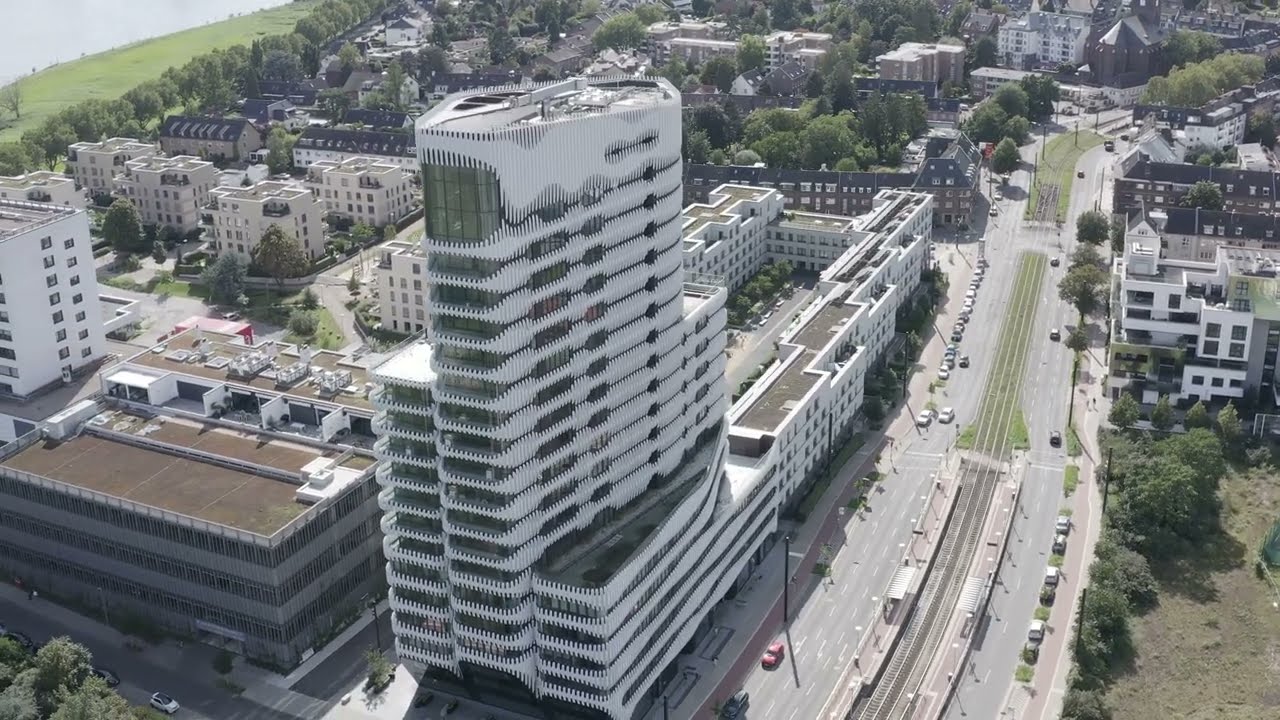 Der Zipper in D&uuml;sseldorf-Heerdt: RKM740 Tower am Rhein mit Rundblick &uuml;ber Heerdt und D&uuml;sseldorf