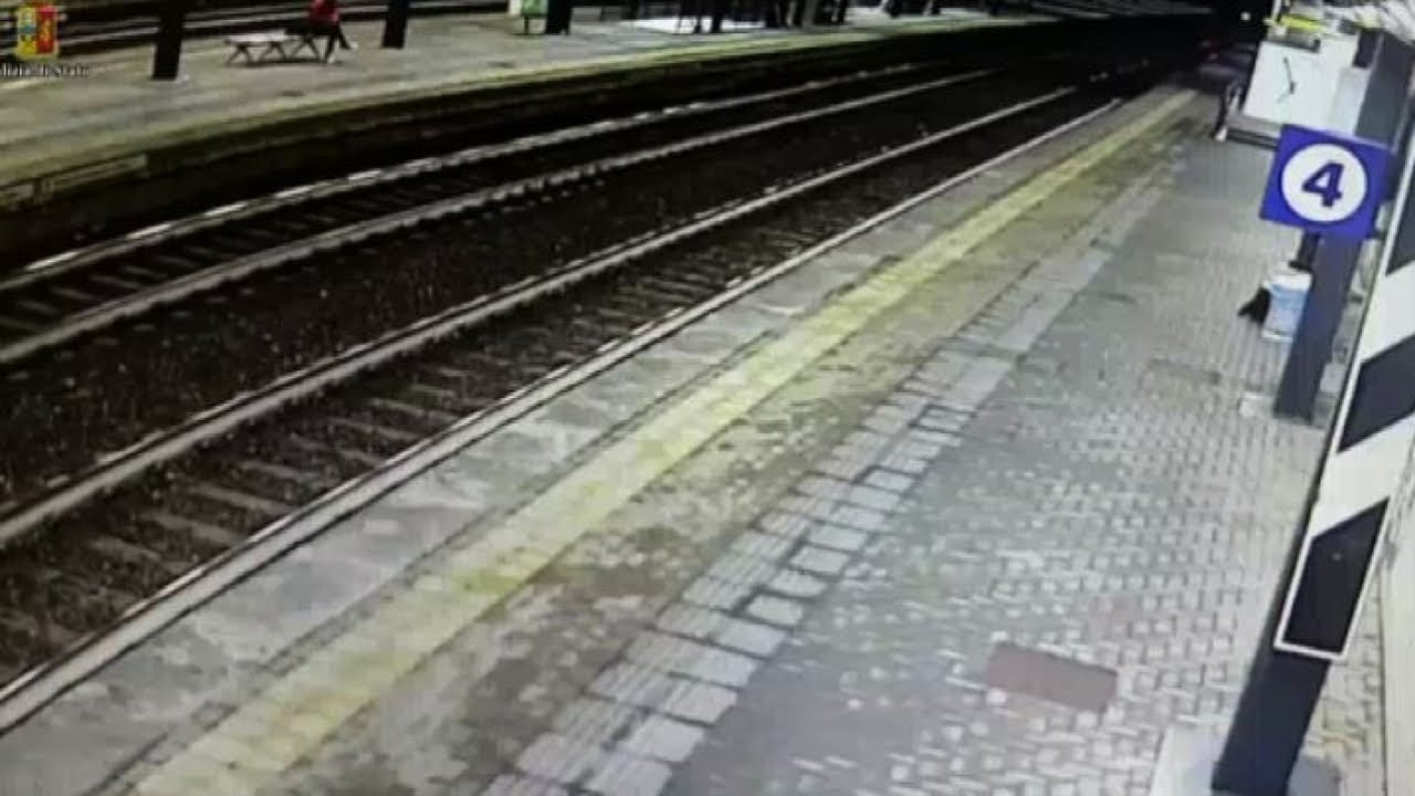 Treno deragliato a Pioltello, le scintille prima dello schianto