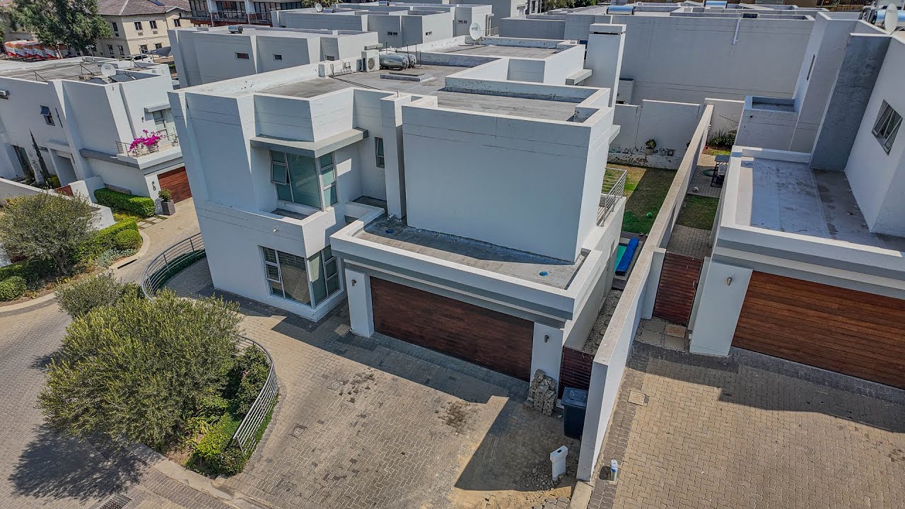 4 Bedroom 4.5 Bathroom Cluster for Rent in Bryanston