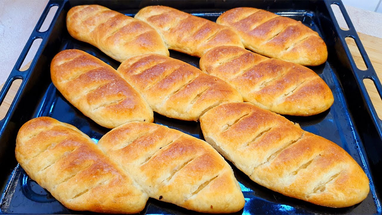 Самый вкусный хлеб из простых ингредиентов. Булочка. Пекущийся хлеб. Хельга готовит