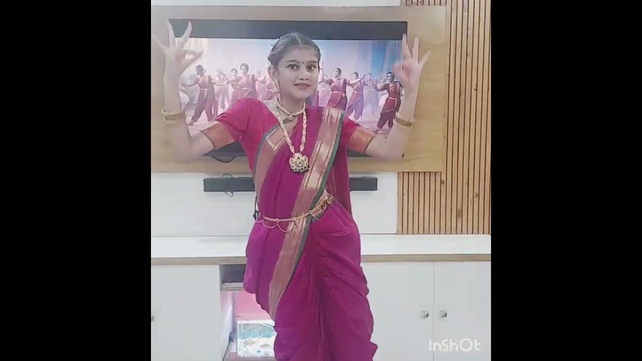 Lavni / लावणी dance on madanmajiri #fulwanti @marathimovie1368 @lavnisamratkk @PrajaktaMaliOfficial