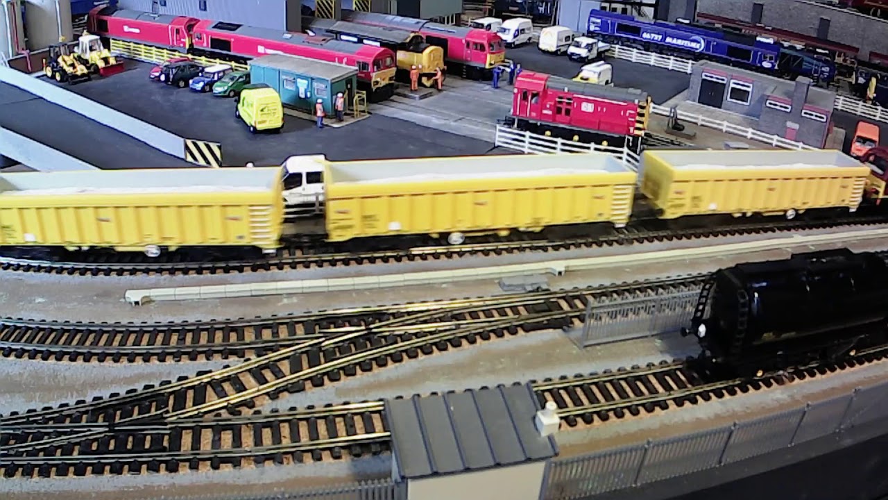 End of train lamp fitting explained and layout ideas