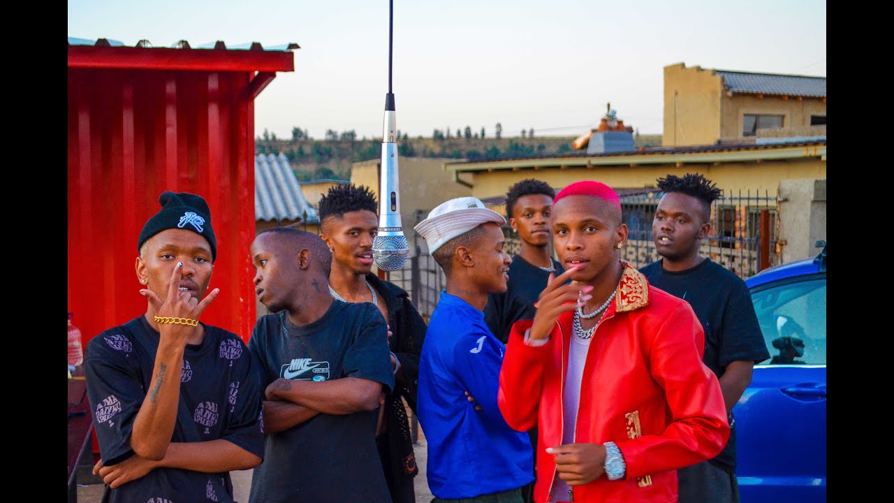 Supa United , TitaniQ MusiQ , Tivolllie & Daddy Stifler , SirBelow - Sgubhu Ungenzani ( performanc )