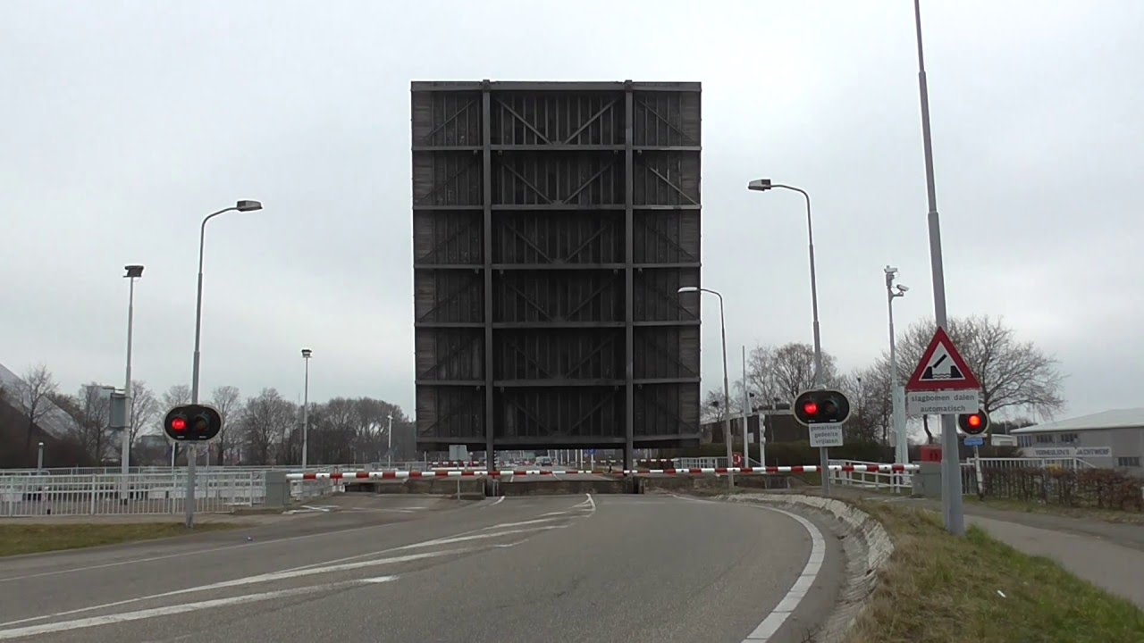 Brugopening Oostsluisbrug (Zuidzijde) Basculebrug/ Drawbridge/ Pont Basculant/ Zugbrücke Terneuzen