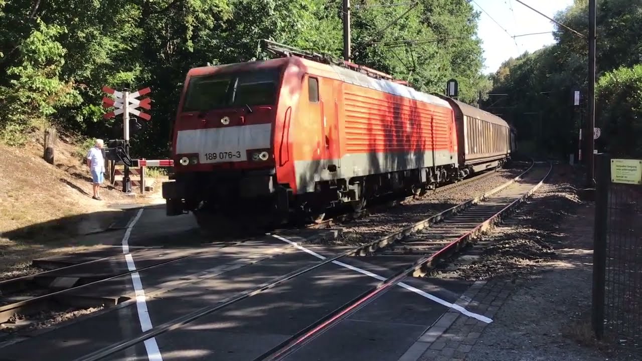 Als ik de Trein Machinist van de eerst goederentrein was kreeg ik de schrik van mijn leven !😱