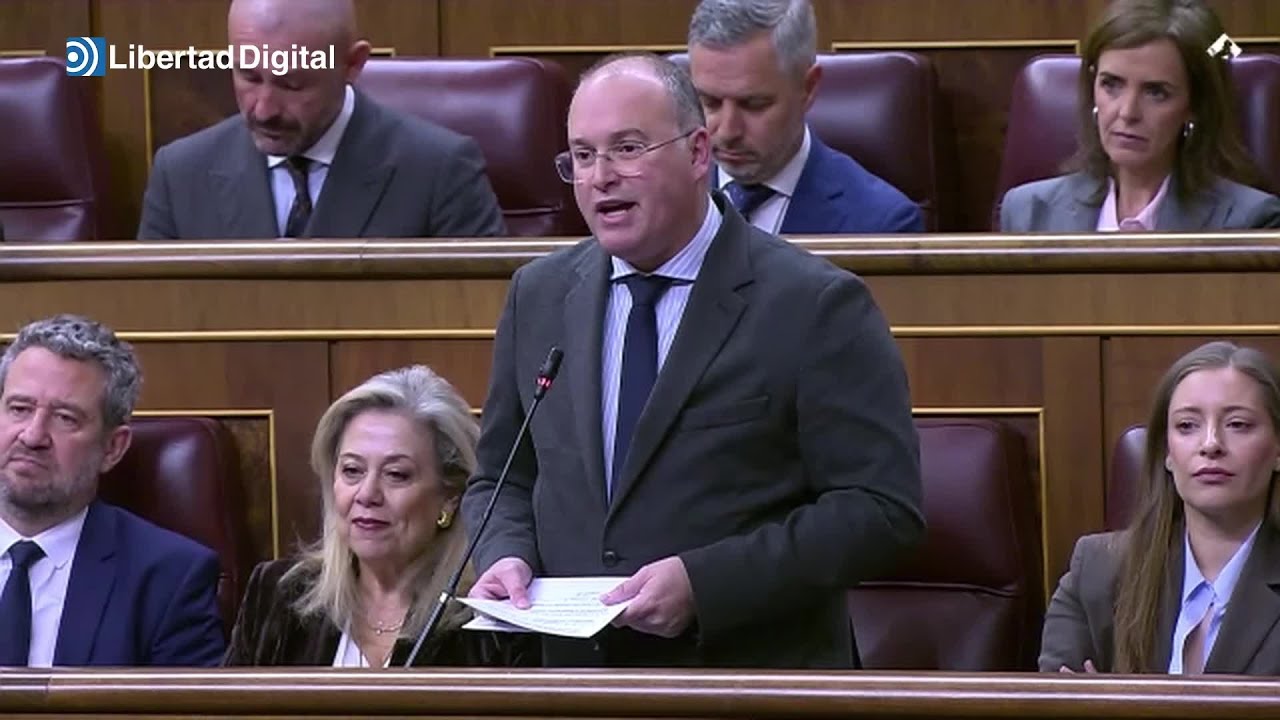 Tellado carga contra Montero: 