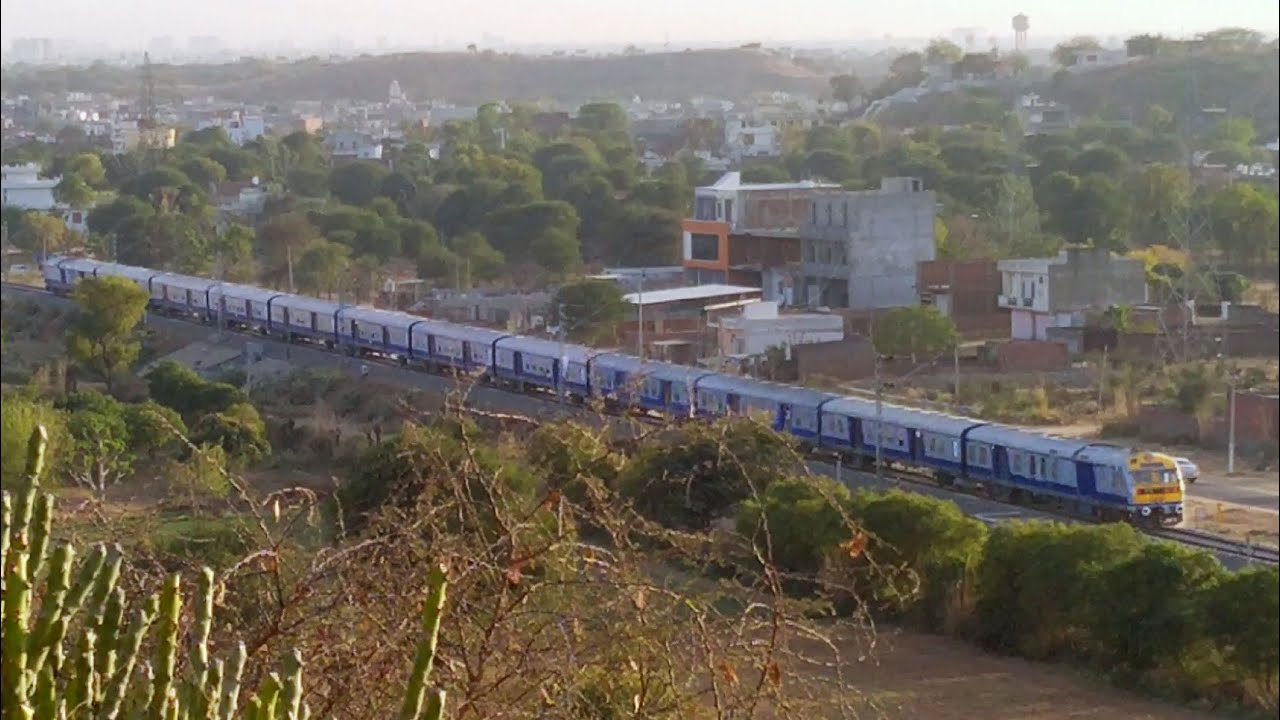First Run of Churu Sikar Jaipur DEMU | Indian Railways