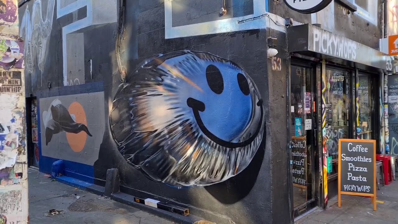 STREET ART ON SKATES : FANAKAPAN