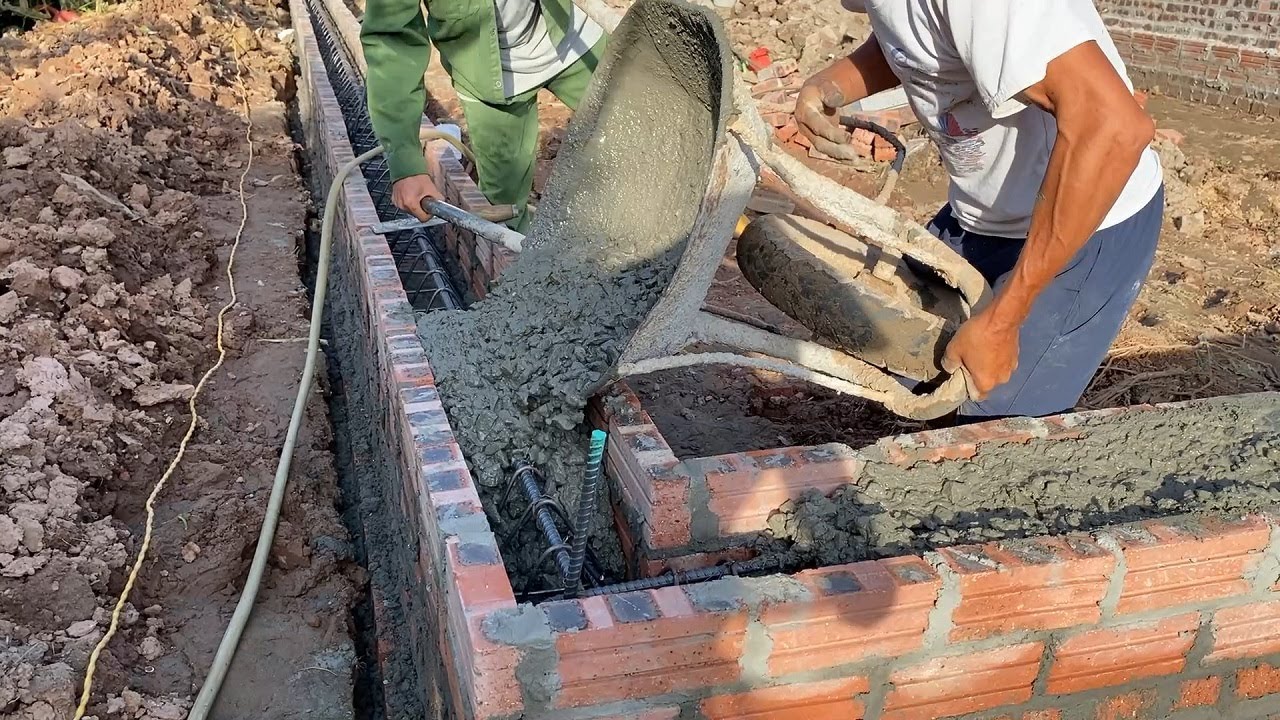 creative engineering construction technology of brick and iron foundation beams