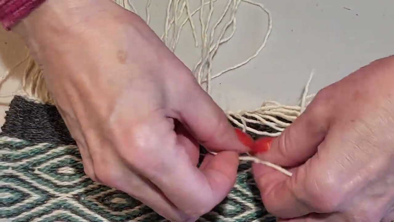 Damascus Edge and Variations for Handwoven Rug Finishing