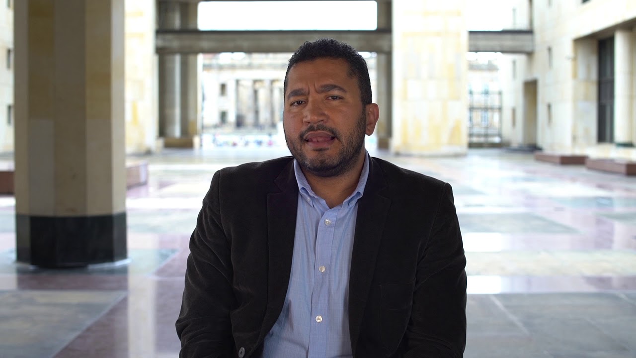 JHON JAIRO CUELLAR: 1. ¿Cuál es el papel del Estado en la economía?
