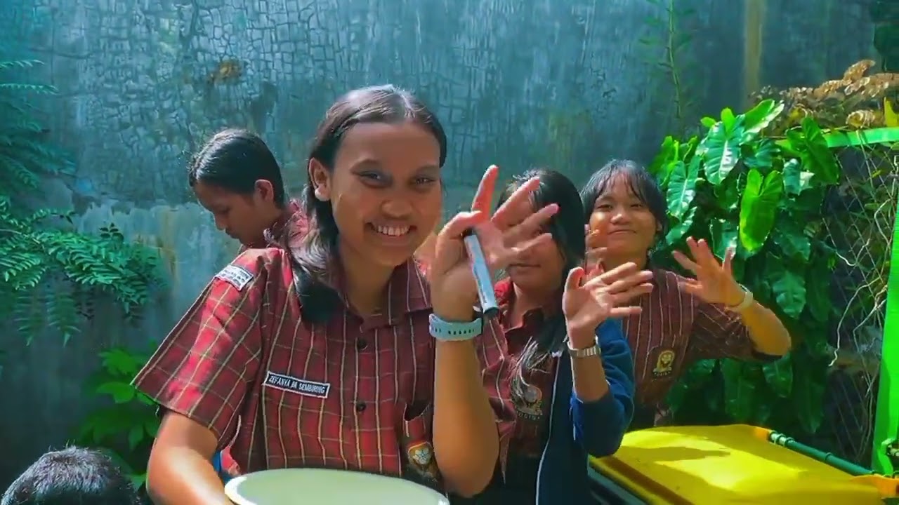 XII IPA 1 ( SMA Santo Yoseph Medan ) Teacher's Day