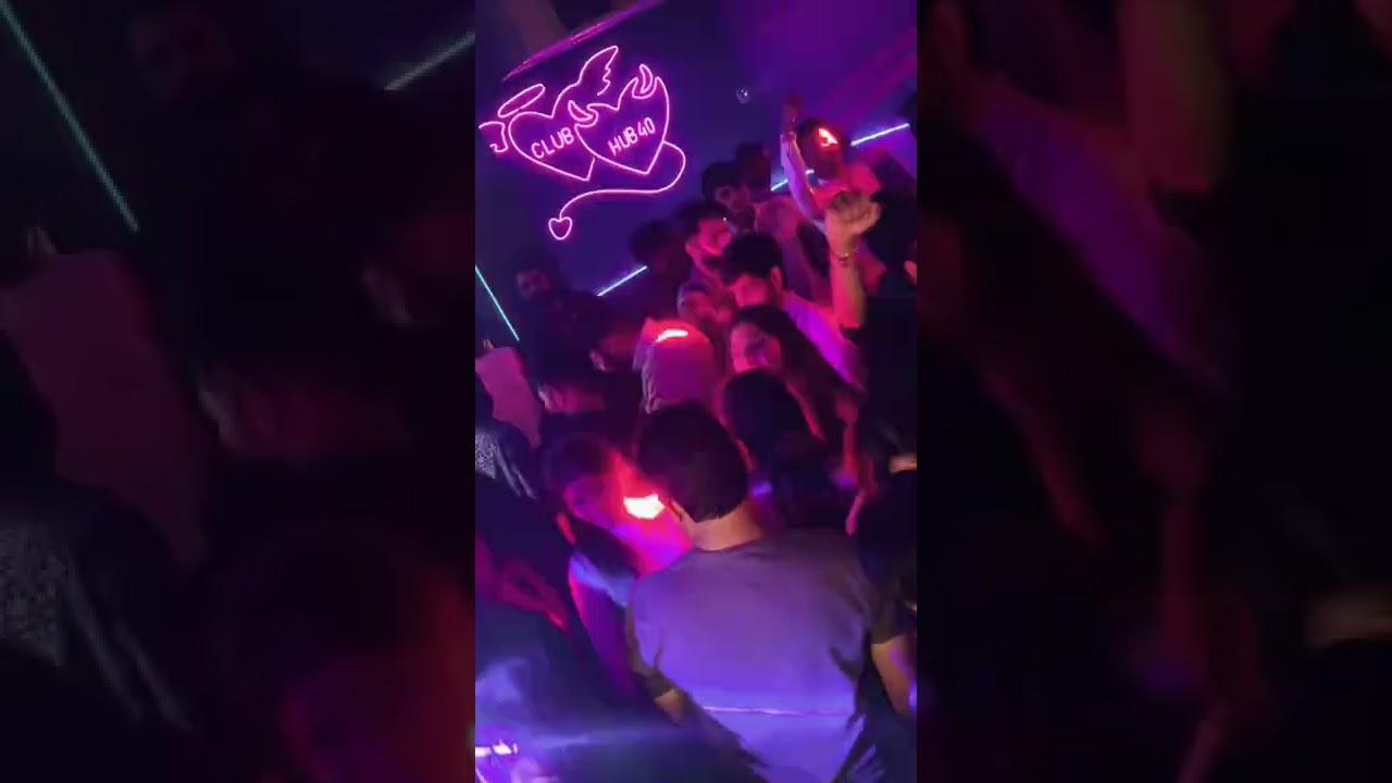 Kolkata in club  pub dance 🕺💃🥂beer bar 🍻#club night Masti 😎