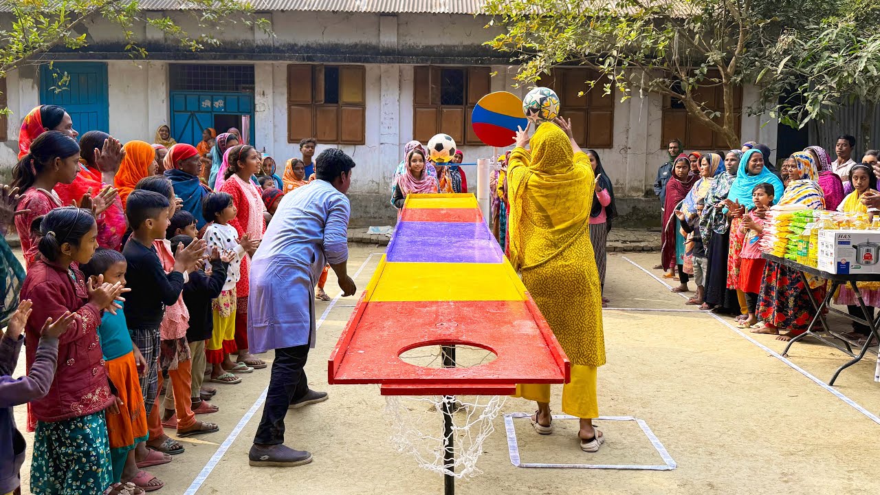 বল ছুঁড়ে সঠিক লক্ষ্যে আঘাত করে আরেক বল বোর্ডে গড়িয়ে রিসিভারে ফেলার কঠিন চ্যালেঞ্জে কতোজন হবে বিজয়ী ?