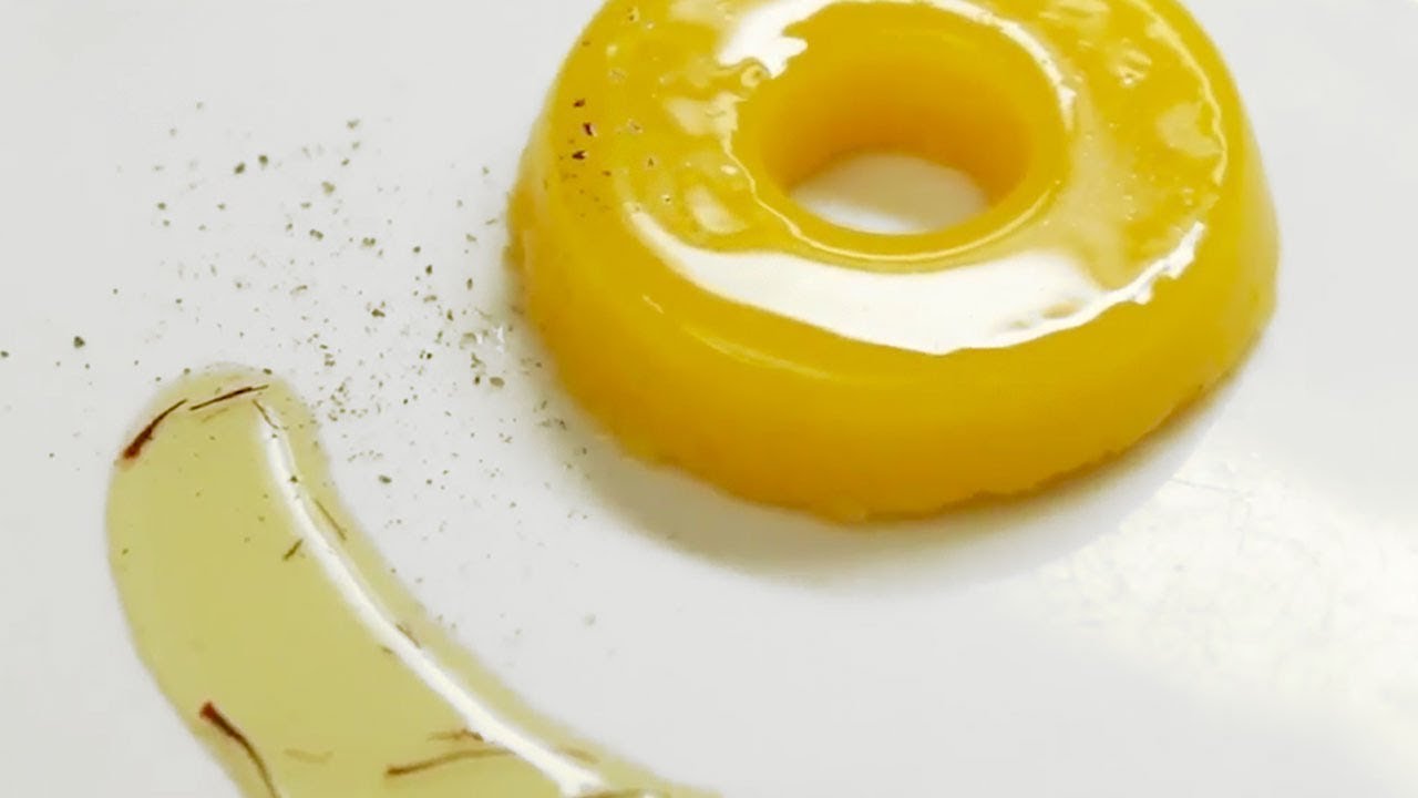 Quindim com maracujá da chef Lydia Gonzalez, dos 