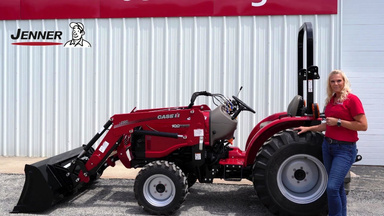Case IH Farmall 25A: The Smallest Compact Farmall &ndash; Perfect for Homeowners!