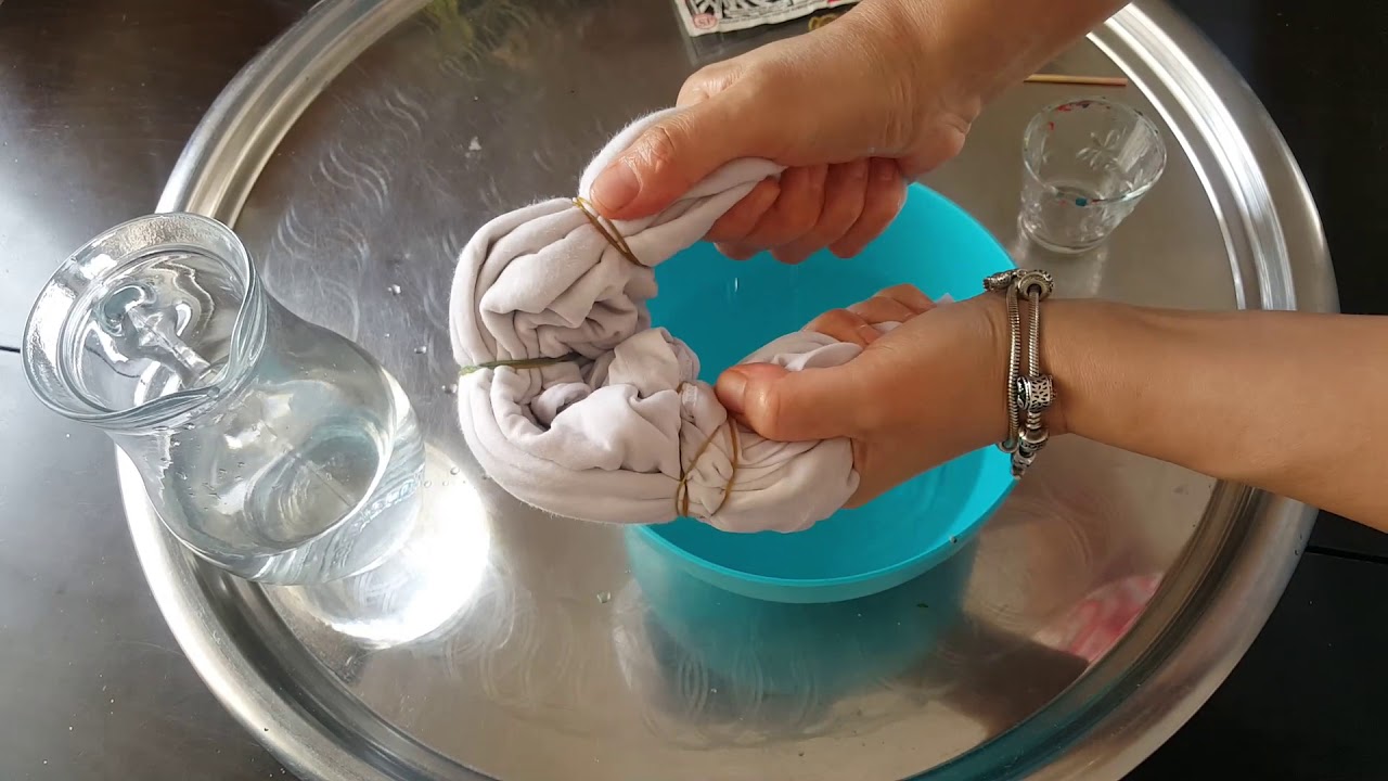 Toz kumaş boyası kullanarak kalp şekilli batık tshırt yapılışı (tıe dye)