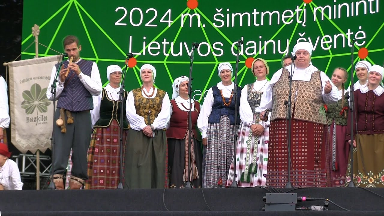 RASKILA. Birštono kultūros centro folkloro ansamblis. Vadovė Roma Ruočkienė. Filmavo J. Jakimavičius