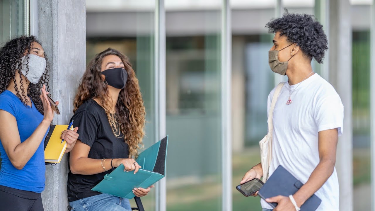 Coronavirus and college: Reopening risks amid on campus amid COVID-19