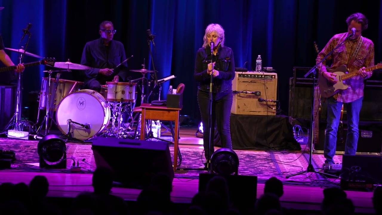 Lucinda Williams | Chautauqua Auditorium | gratefulweb.com