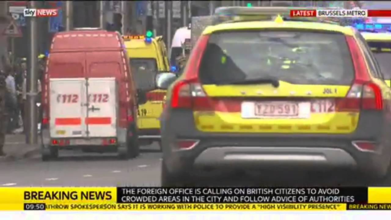 Brussels Attack: People Head Into Metro To Help