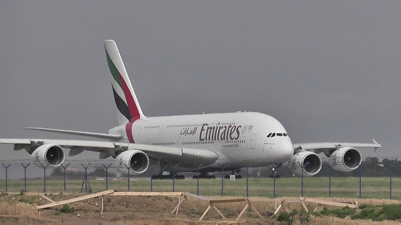 A380 take-off GREAT engine SOUND!