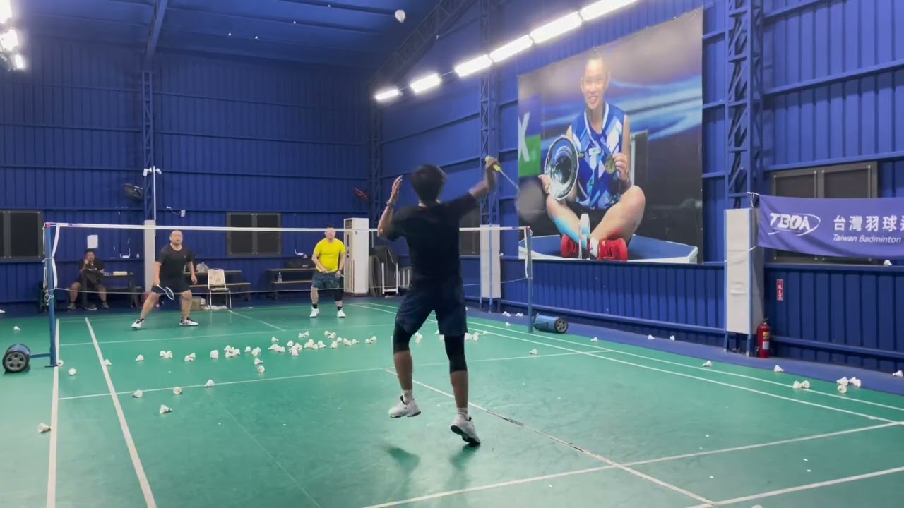 小人物羽球俱樂部 2026/3/18（三）球隊/打球