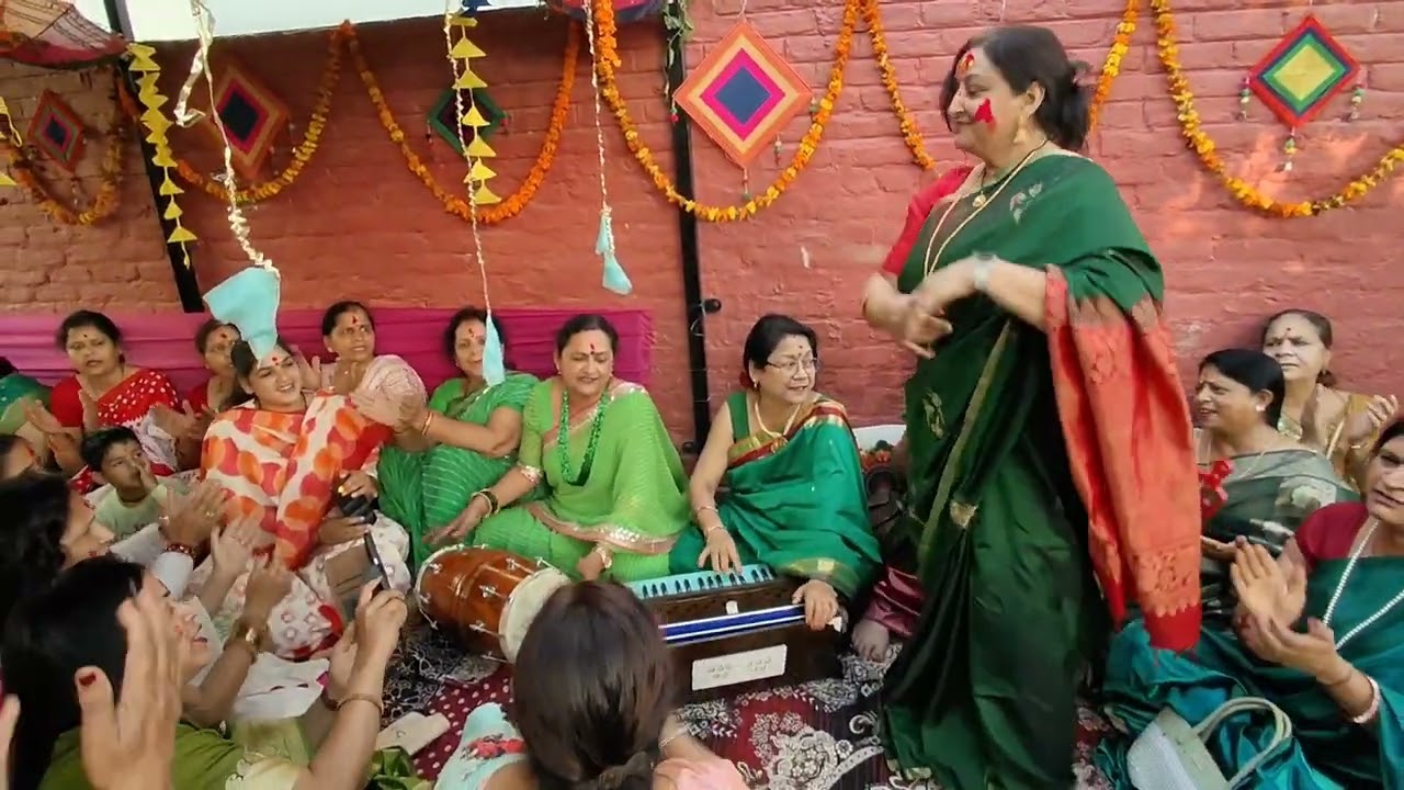 ऐसे पनघट पर नैना लड़ी श्याम से