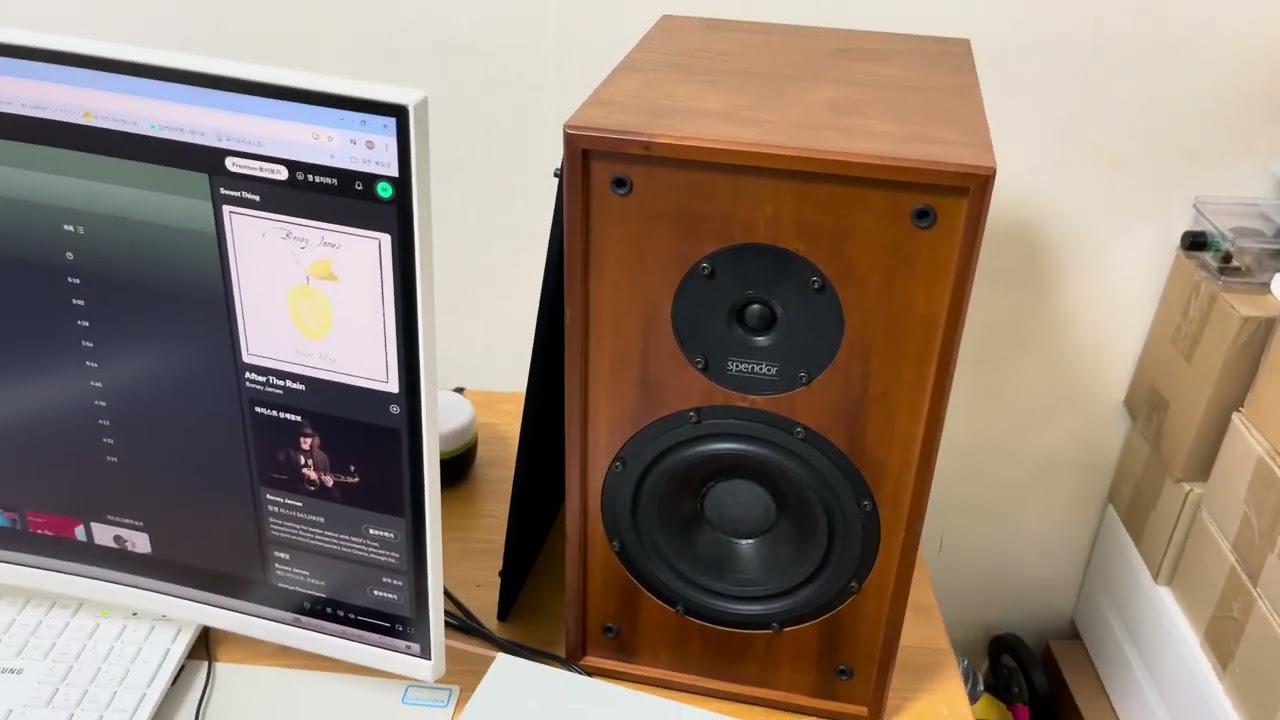 영국 스펜더 spendor SP3/1P 스피커 그 사운드는 ? British spender spender SP3/1P speaker The sound is ?