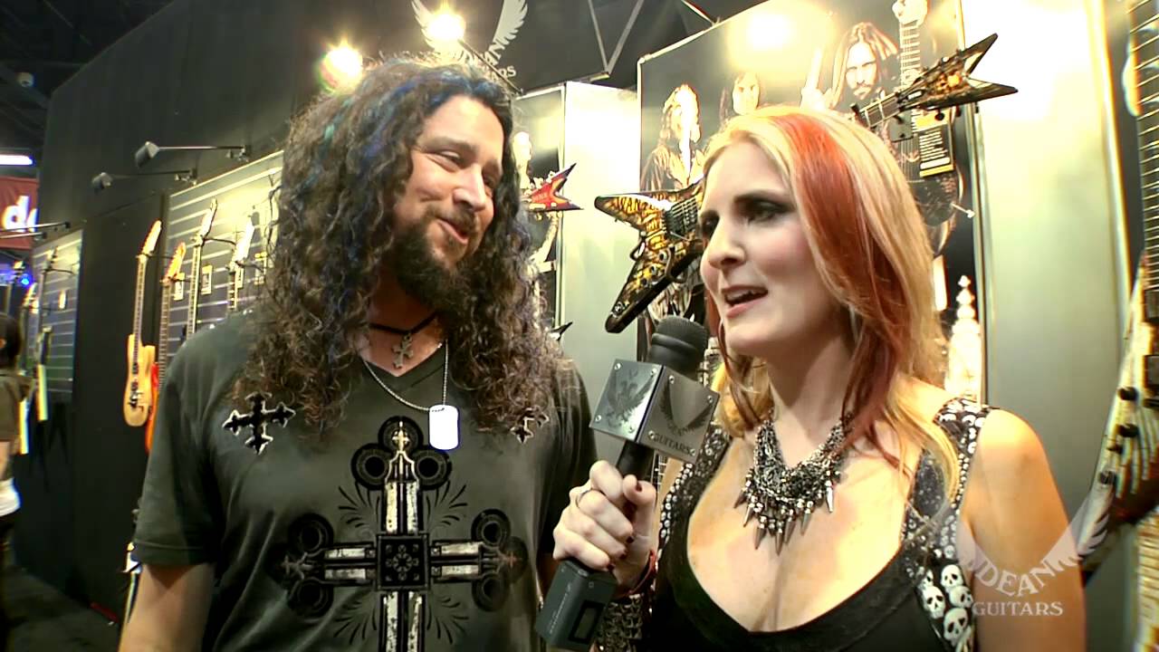 DEAN GUITARS NAMM 2012 WAYNE FINDLEY / MICHAEL SCHENKER GROUP