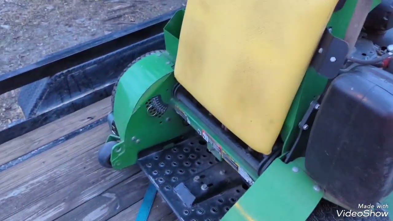John Deere Quiktrak 652R — ОБЗОР ГАЗОНОКОСИЛКИ НА 200 ЧАСОВ РАБОТЫ — Купил бы я ещё одну?🤔🤷