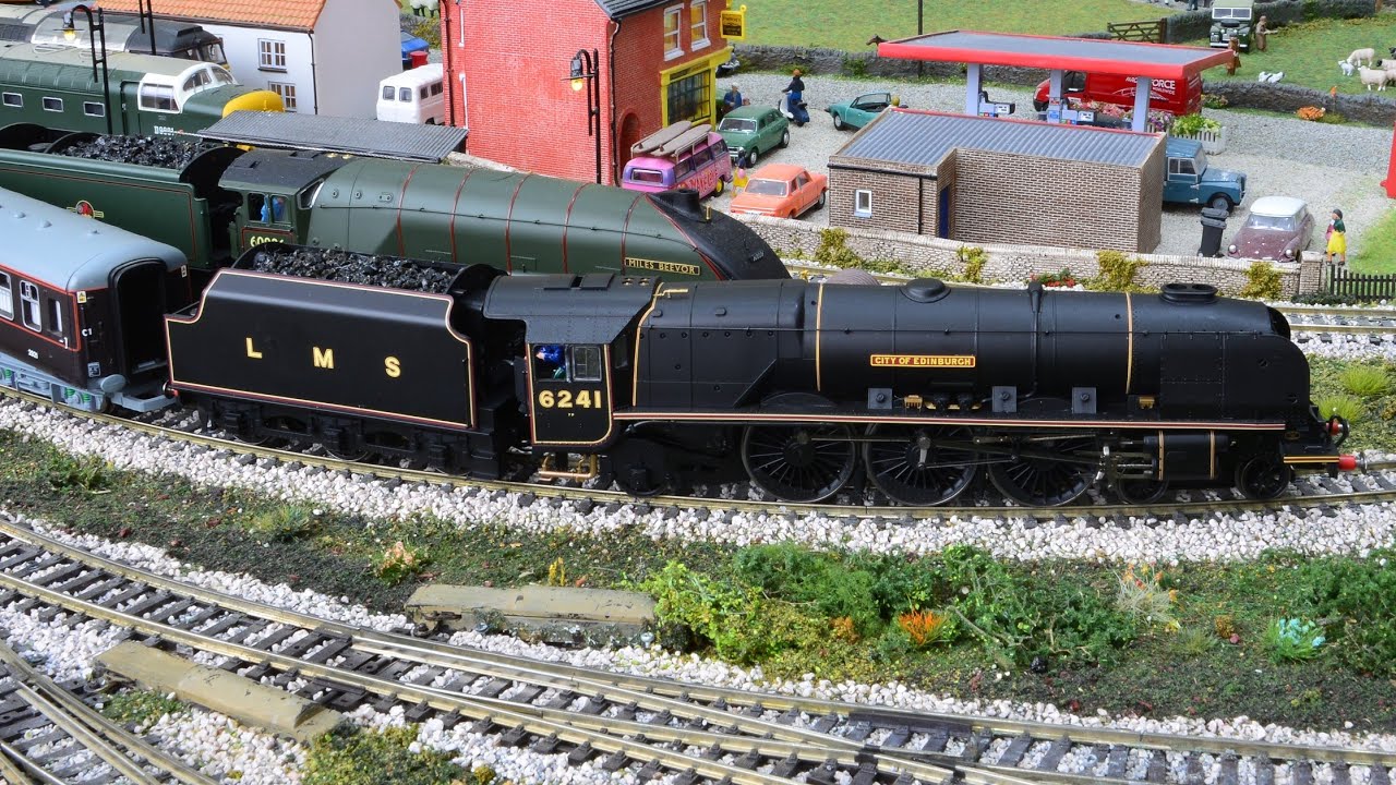 Hornby R3681 