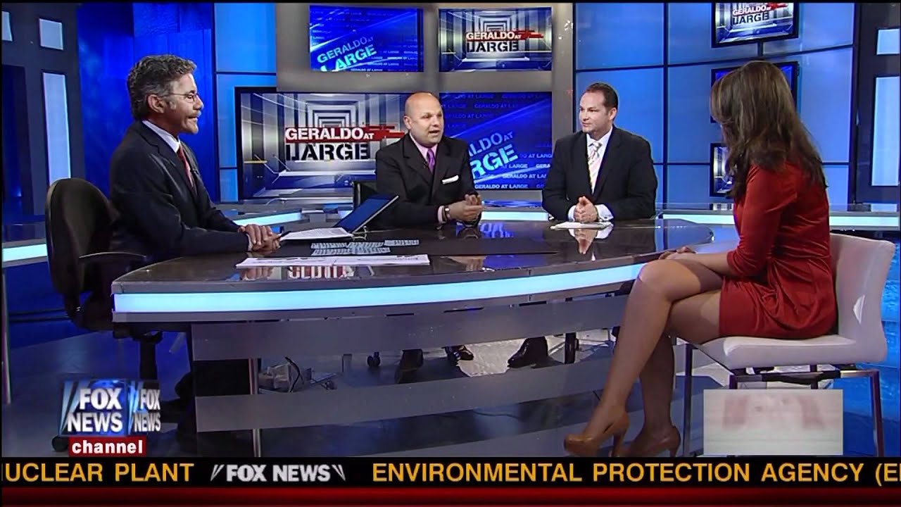 Kimberly Guilfoyle fishnet pantyhose 07 09 11 HD