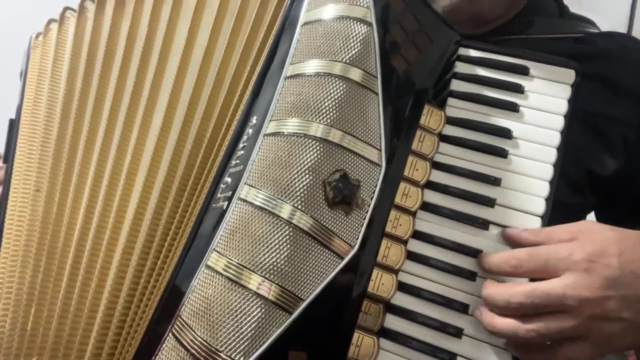 Acordeón Hohner Pirola IVp ( Seminuevo )