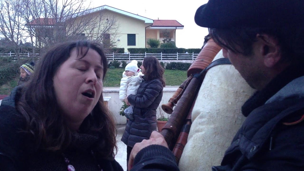 quann' nascett ninn, canto sulla zampogna.MOV