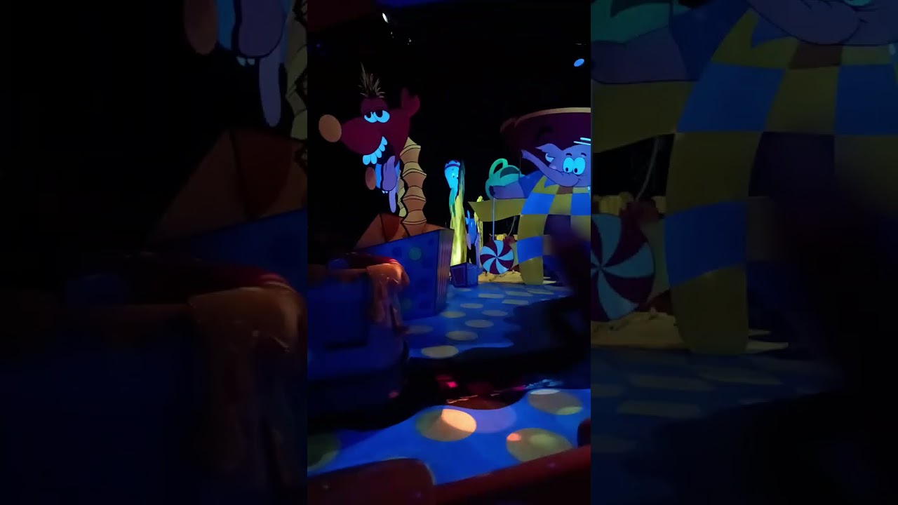 Winnie the pooh adventure in Disneyland hongkong 