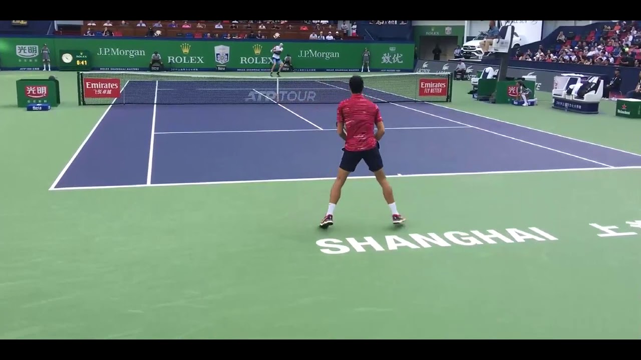 【Tennis】Djokovic vs John Isner, Djokovic teaching you how to return the big serve, court level view!