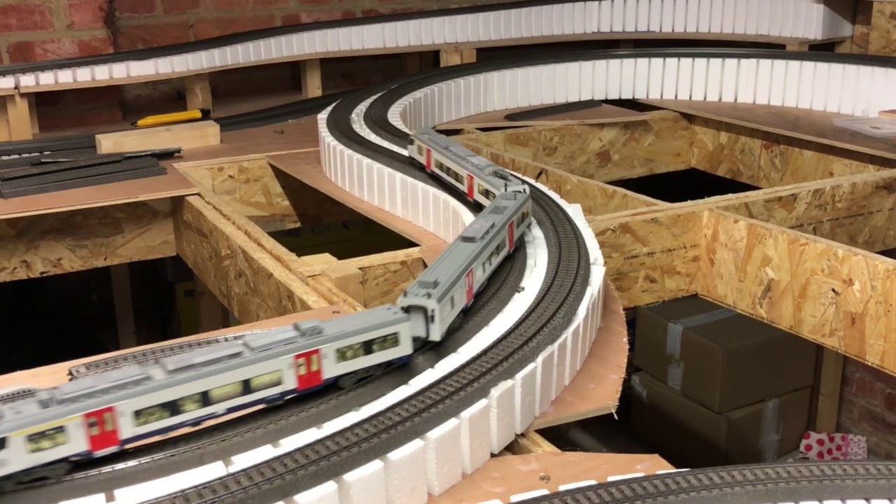 SNCB HO Desiro & 18 - Reseau 2018