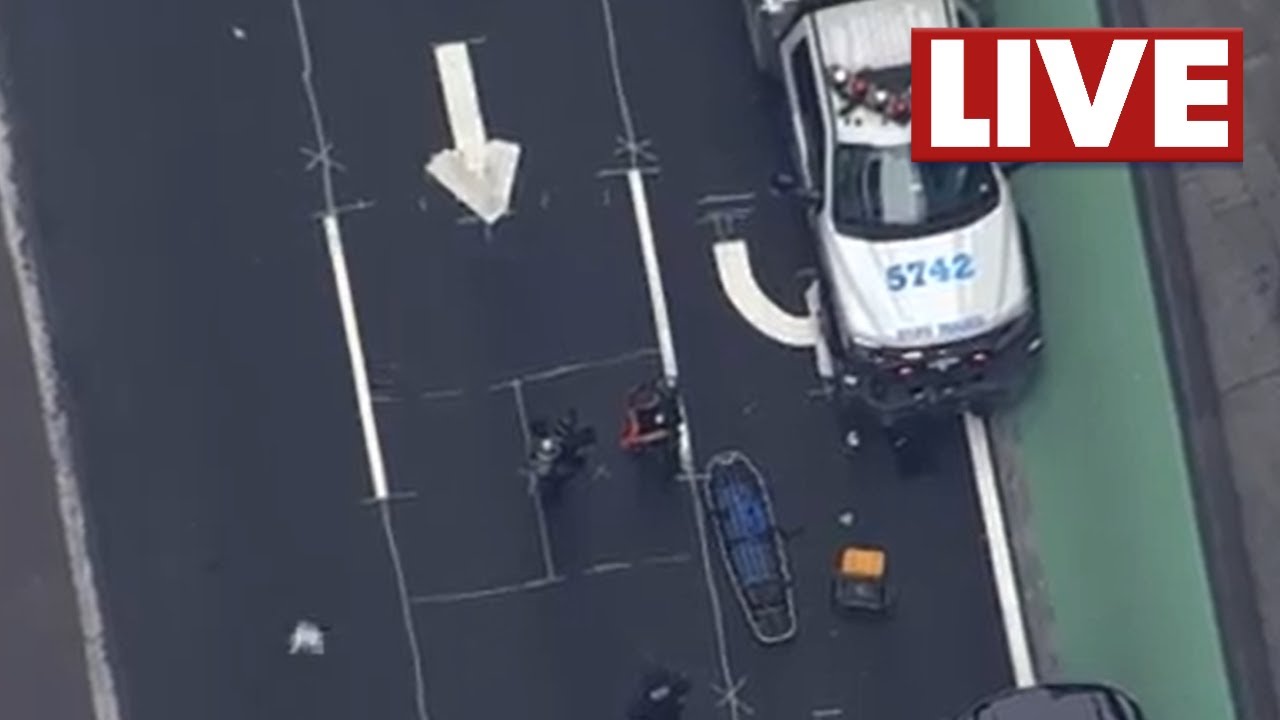 LIVE: Times Square evacuated, suspicious package left outside NYPD