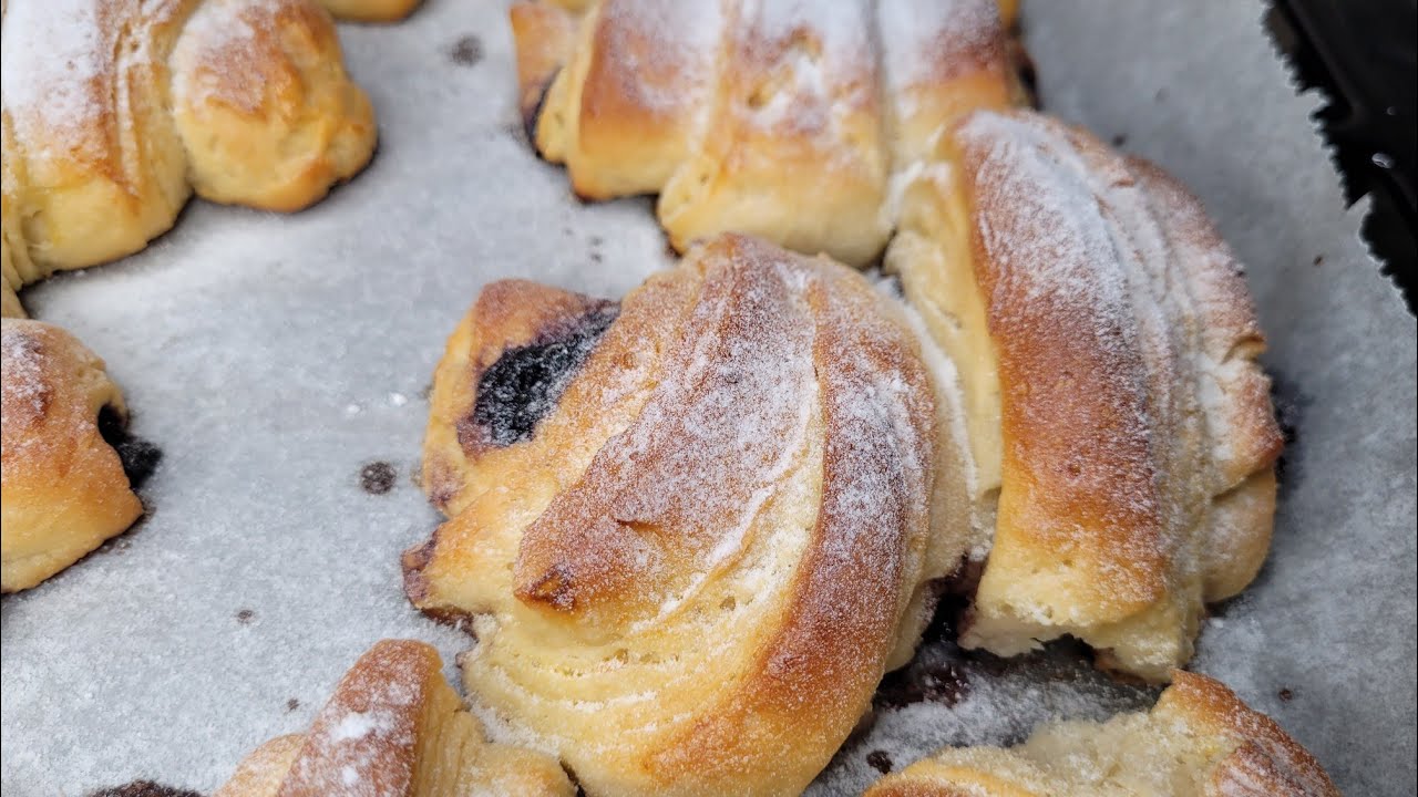 🥐Cele mai pufoase cornuri de casă – Truc simplu pentru un aluat incredibil