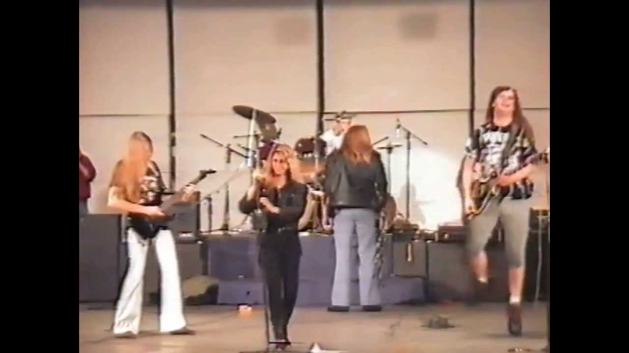 Iza Budnik - Sonia feat. Paradiator Jehanne Koszalin Amfiteatr 16.06.1992r.