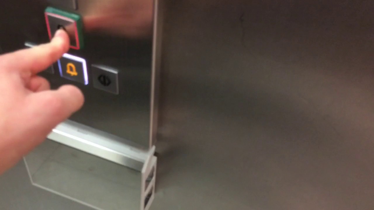 Schindler MRL Lift In H&M, Oxford